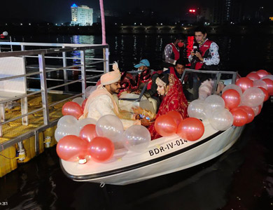 Bridal Boat entry