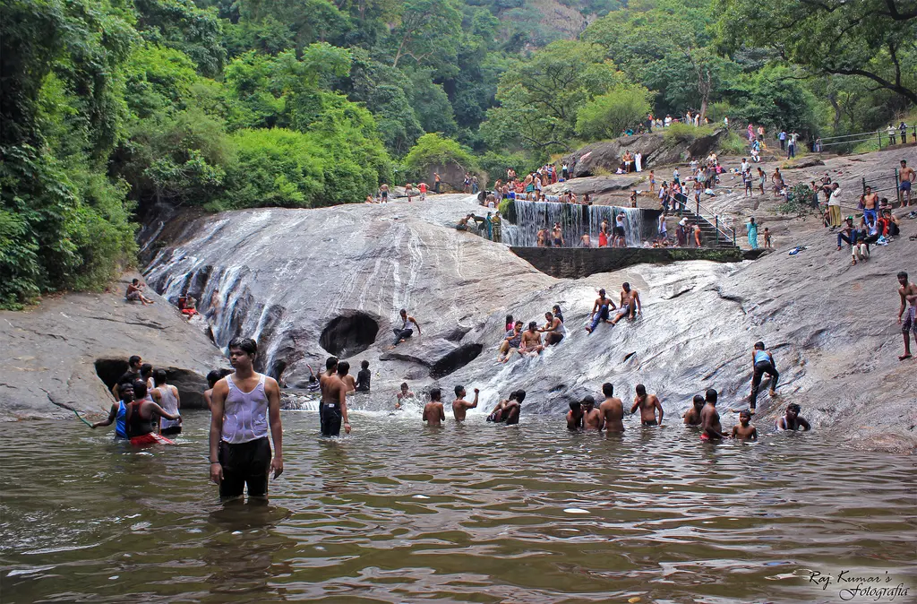 Kovai Kutralam Falls