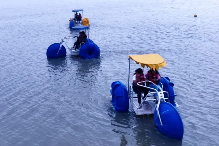 Aqua cycle at Entartica Seaworld