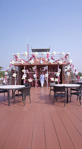 277x500-Party-Boat-Page-10