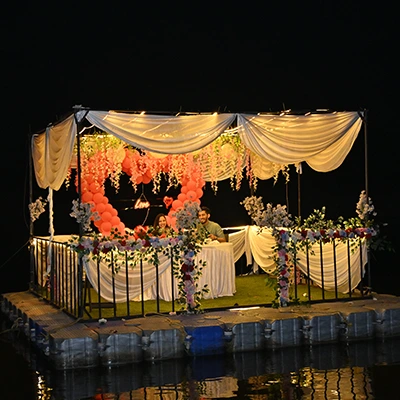 400 X 400 _Floating Gazebo