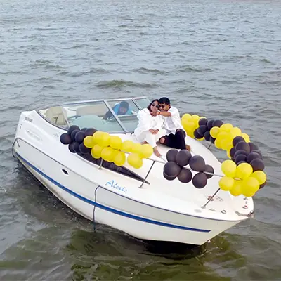 400 x 400 Yacht