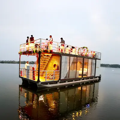 400 x 400_ House Boat